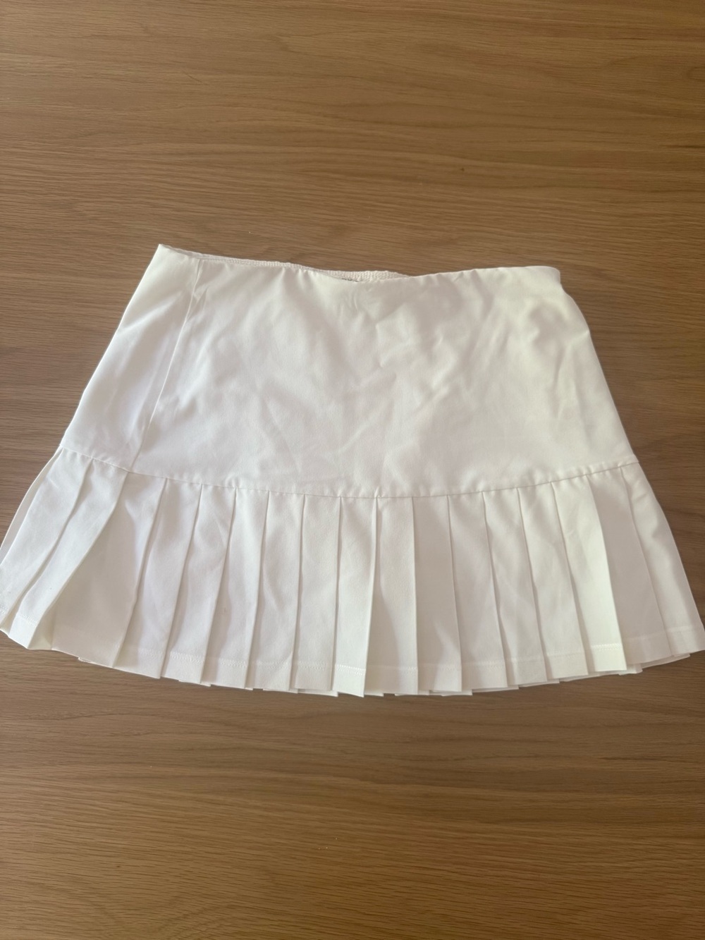 Tory Burch whote pleated sport skirt size xs